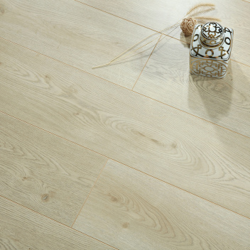 德尔 强化木地板 zdq104 浅黄色